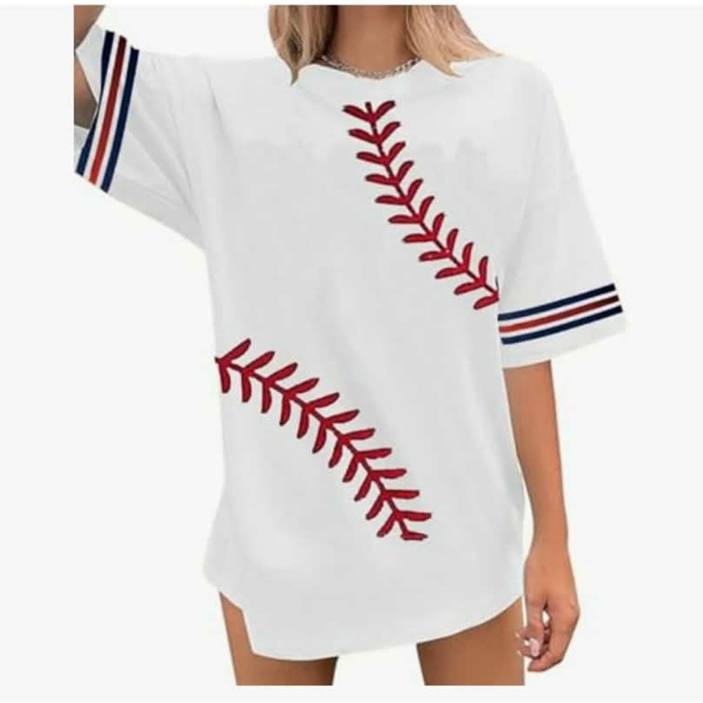 💵NEW💵White Oversized Baseball Stitch T-Shirt size S ⚾️
